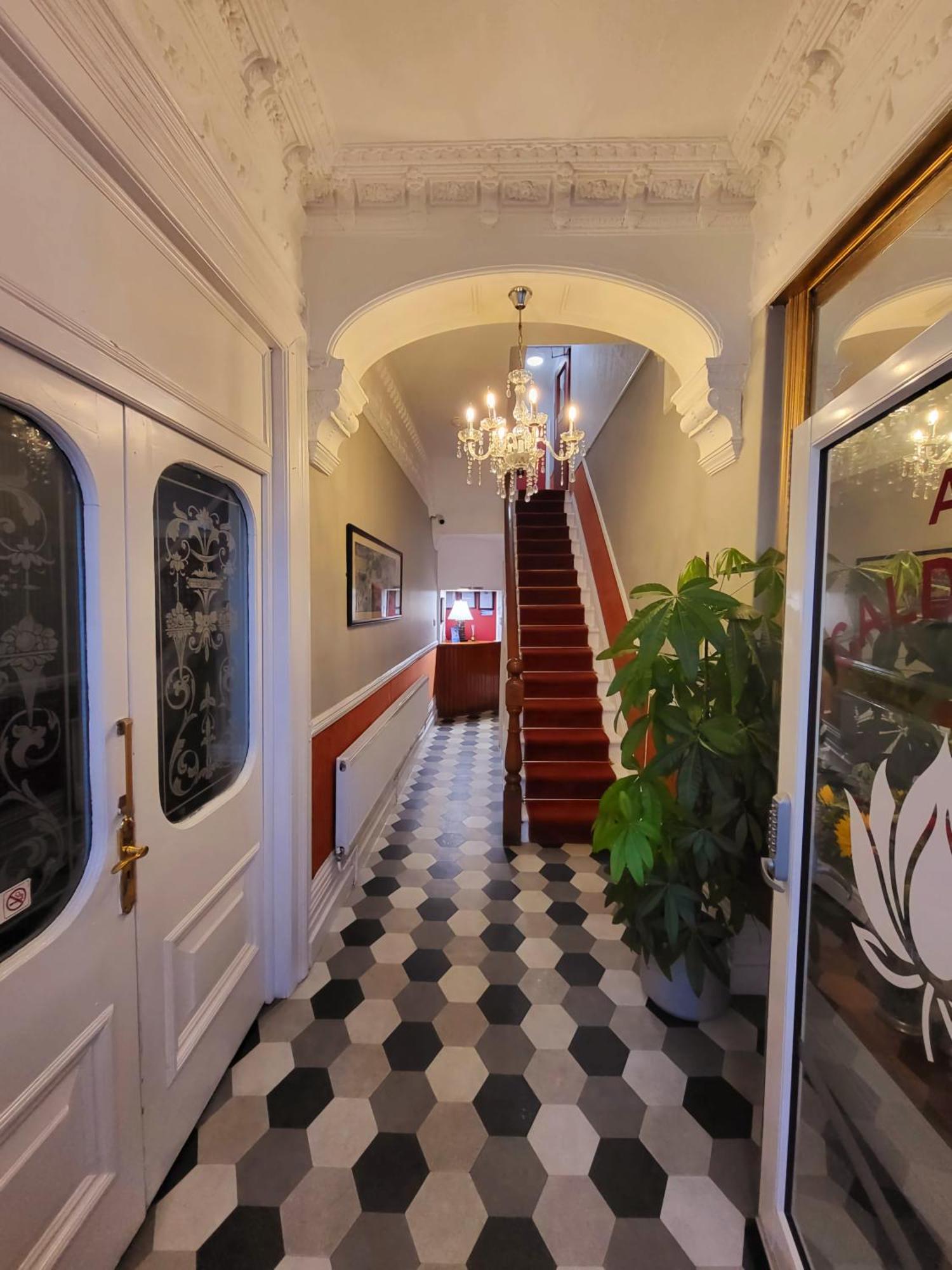 فندق At Caledonia دوغلاس المظهر الخارجي الصورة
