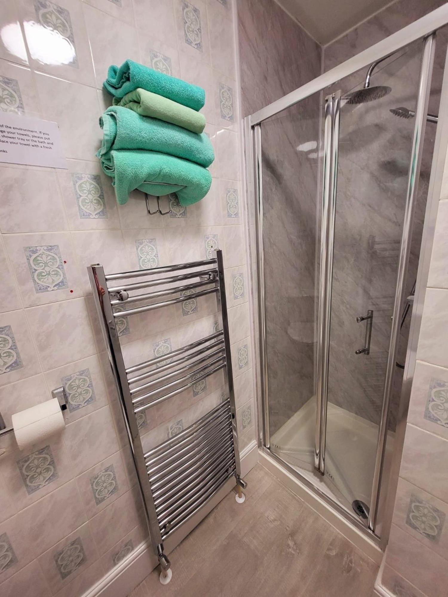 فندق At Caledonia دوغلاس المظهر الخارجي الصورة