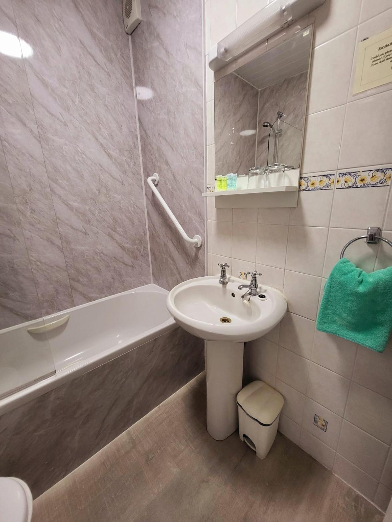 فندق At Caledonia دوغلاس المظهر الخارجي الصورة