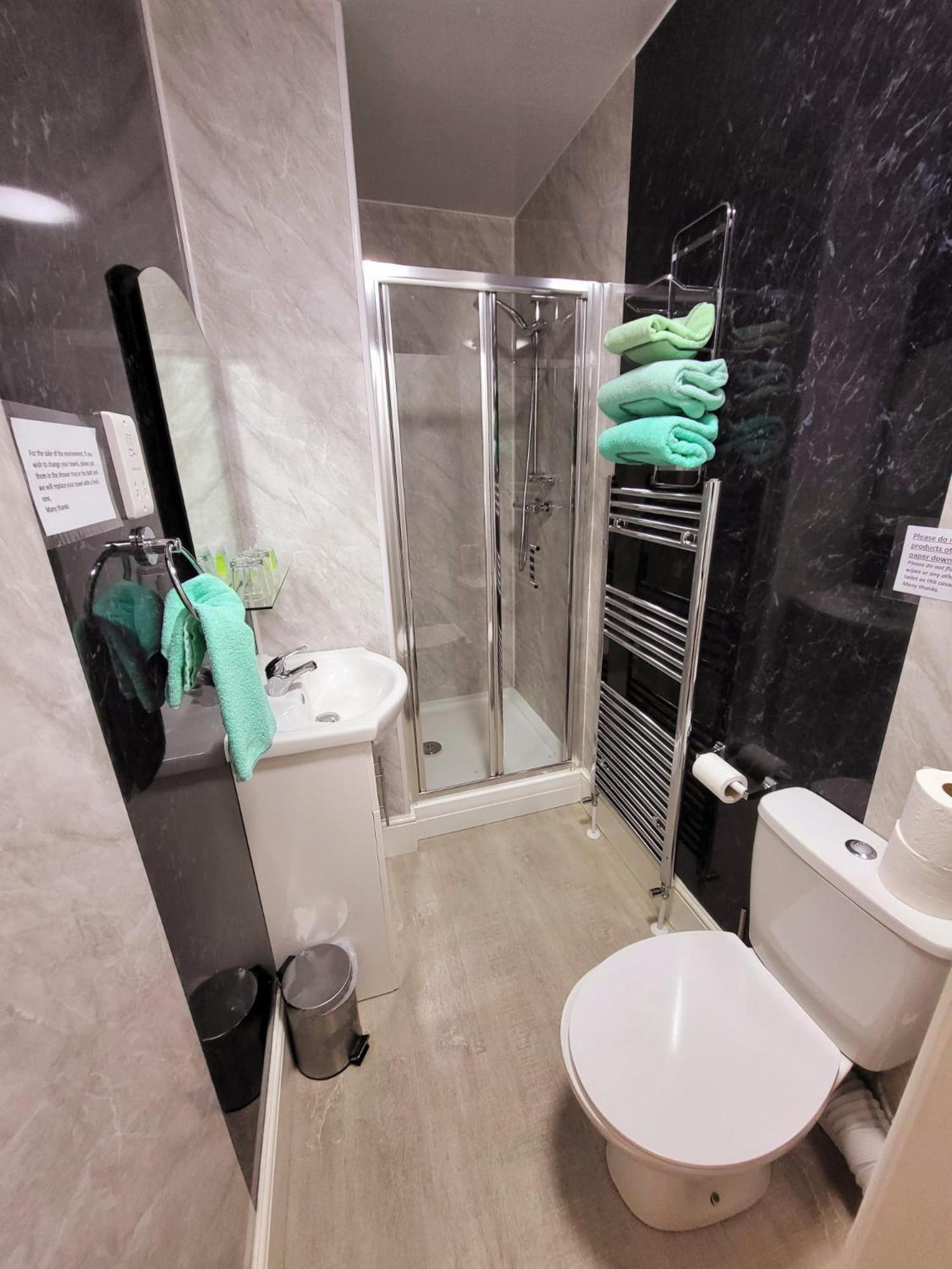 فندق At Caledonia دوغلاس المظهر الخارجي الصورة